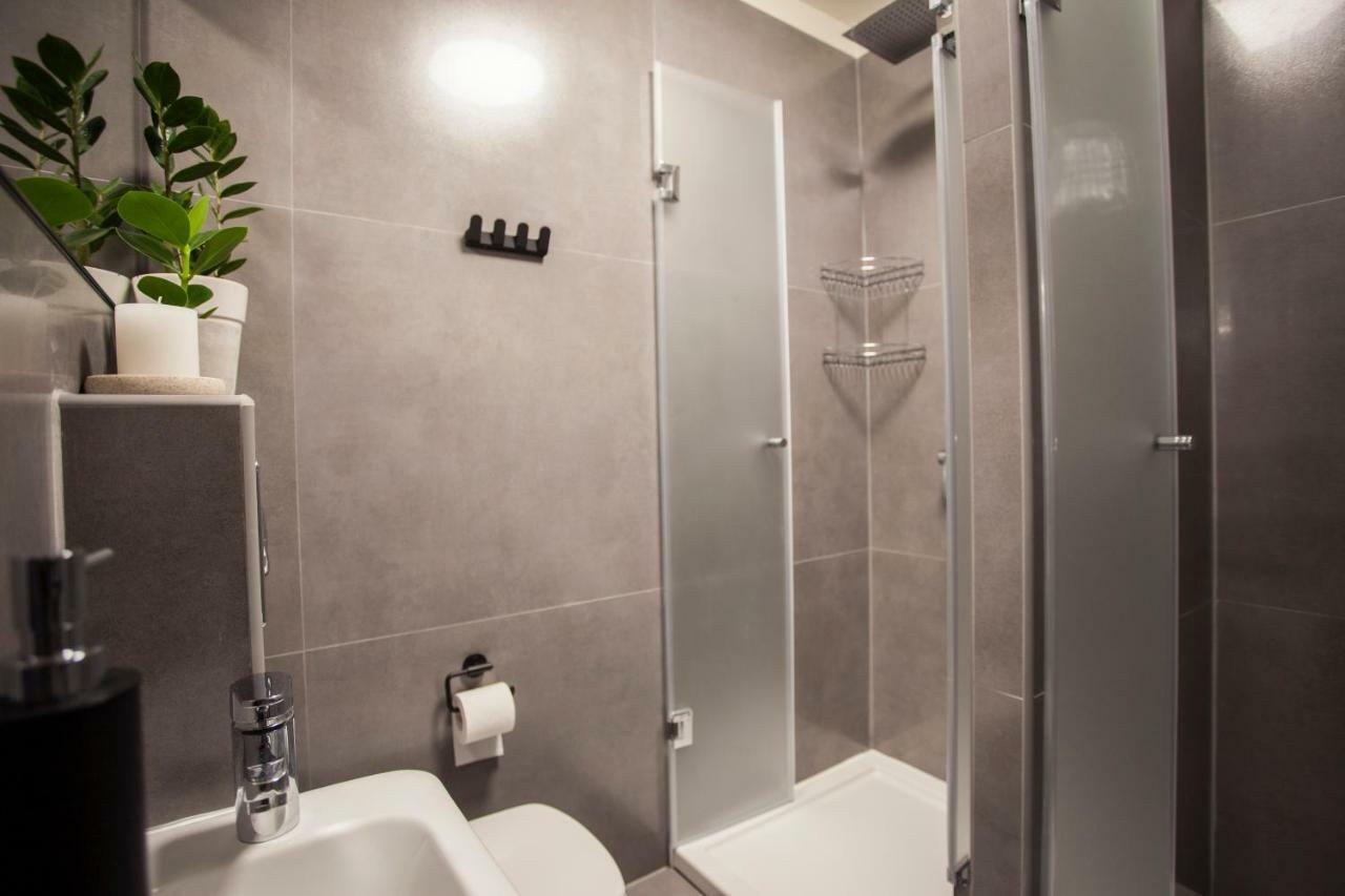 Chmielna - City Center Residence วอร์ซอ ภายนอก รูปภาพ