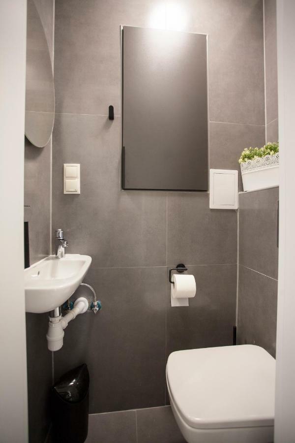 Chmielna - City Center Residence วอร์ซอ ภายนอก รูปภาพ